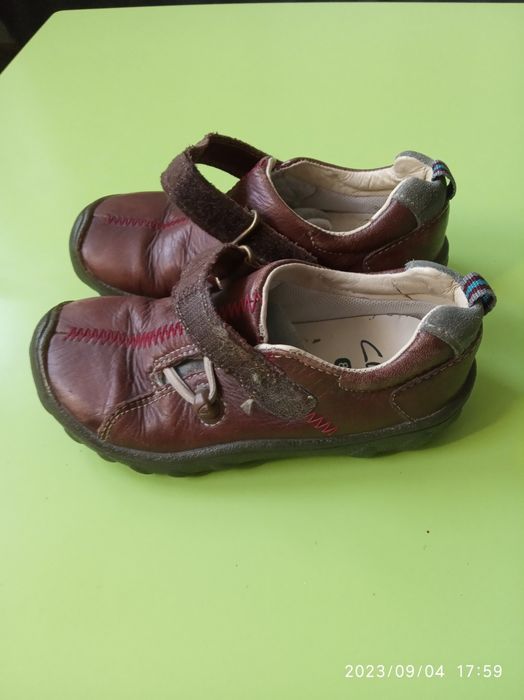Buty chłopięce Clarks 26