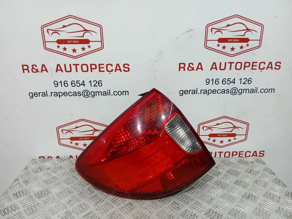 Farolim Trás Traseiro Esquerdo Kia Rio 2004 Original
