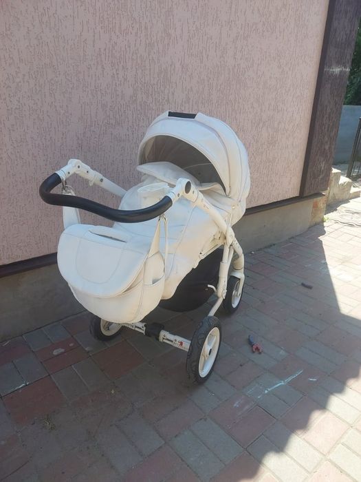 Продам коляску Adamex Gloria 2в1
