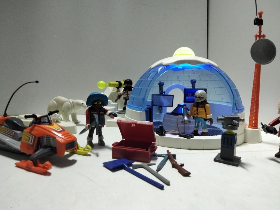 Playmobil stacja polarna z załogą