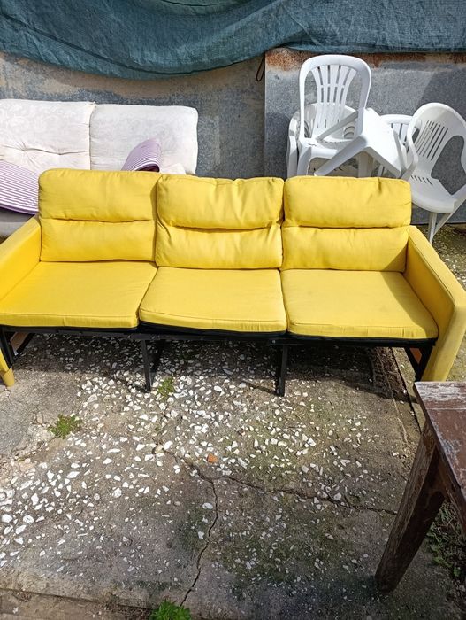 Sofás de jardim, preço 150 cada. Em ótimo estado