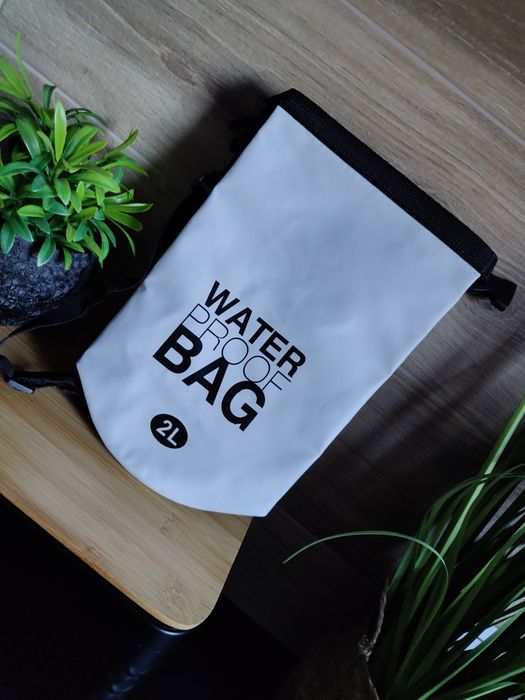 Bialy worek plecak wodoodporny 2 litry