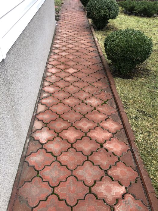 Продам тротуарну плитку Б/У