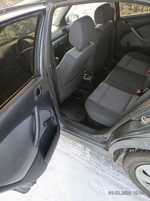 Шкода Октавія Тур 1.6 газ-бензин.