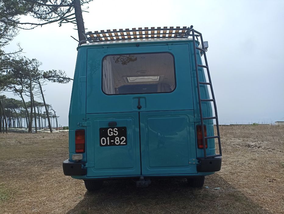Autovivenda Peugeot J9 Clássica