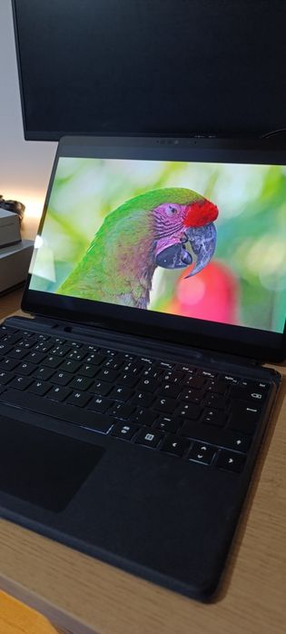 Surface Pro X + Keyboard Pro Signature + Slim Pen2+ Rato + Pasta