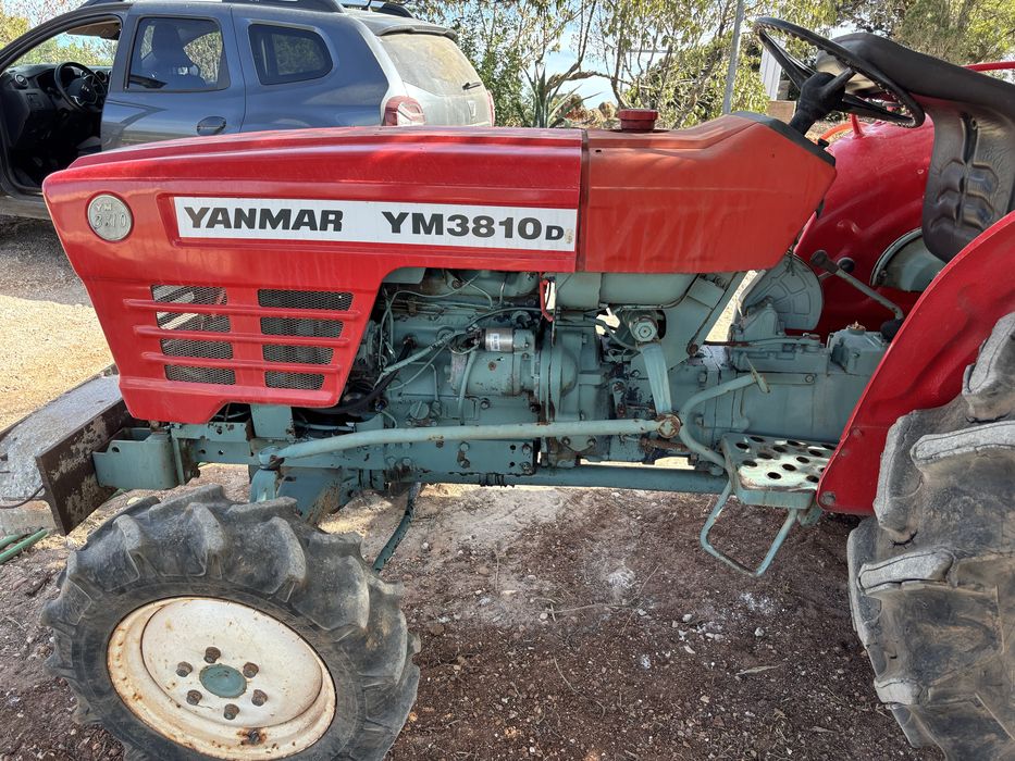 Trator Yanmar 3810D