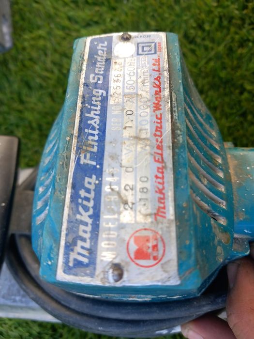 Lixadoras Bosch e Makita