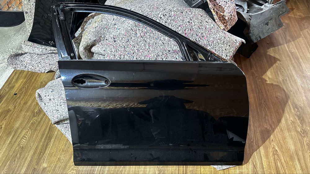 Двери BMW 5 G30 в наличии в цвете 475 , не крашены.