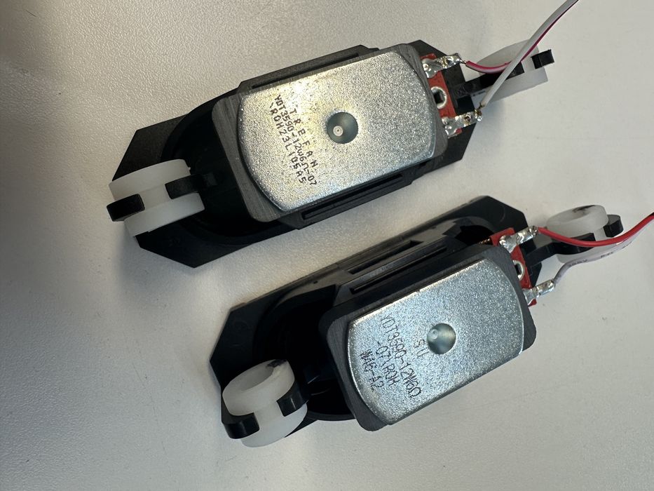 Colunas TV P/ Hisense 32A4K