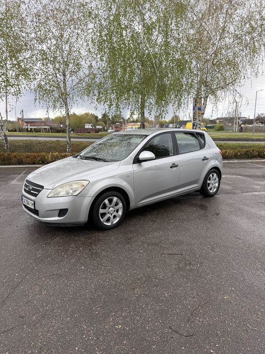Надійний автомобіль Kia Cee’d 1.6 Diesel Ceed