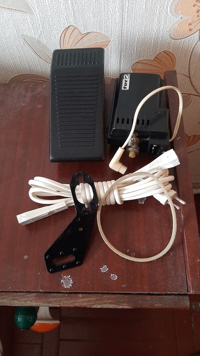 К швейным машинками новый польский электропривод Tur-2.