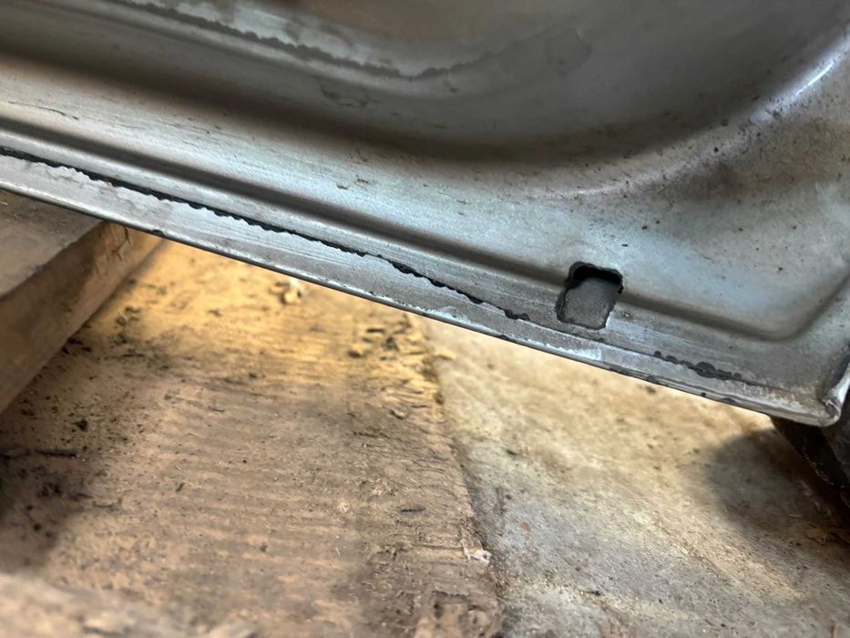 Drzwi lewy tył tylne pasażera Ford Focus mk1 sedan kolor 08