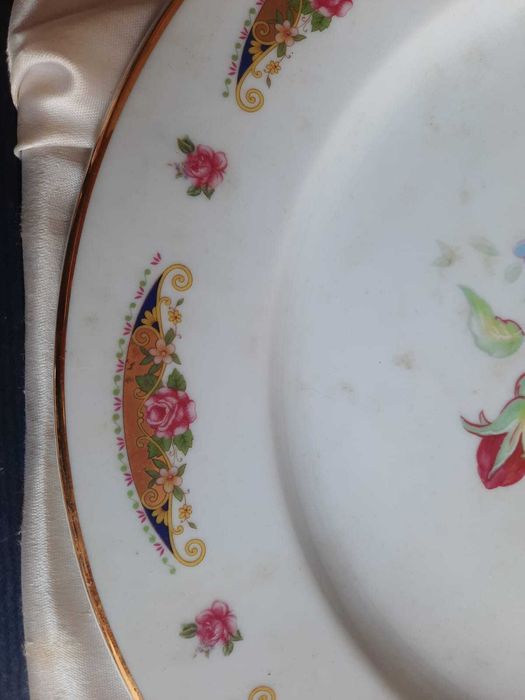 Decorative porcelain plate - T. Limoges64861768748034121