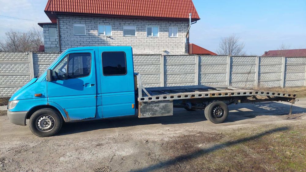Sprinter MB 2005 рік. 2.7D. вантажний бортовий дубль кабіна.