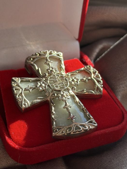 Srebrny krzyż przywieszka