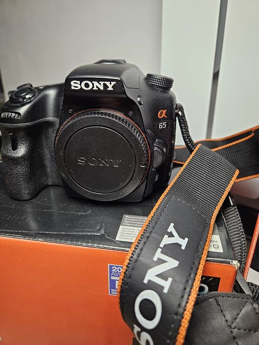 Sony SLT-A65 дзеркалка