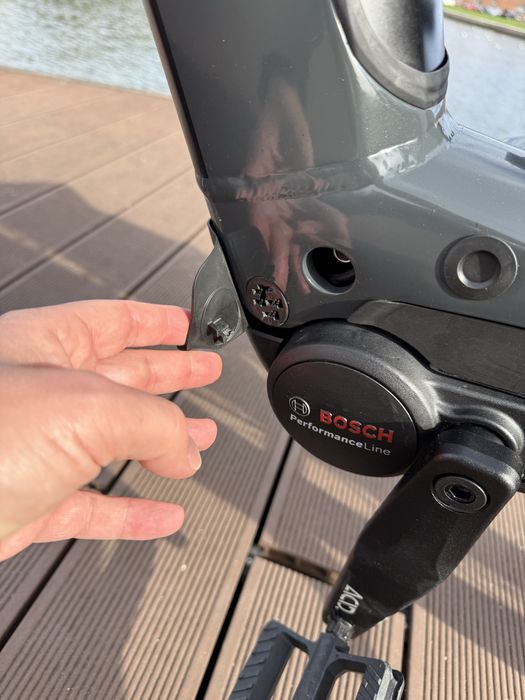 Cube touring hybrid one 400 , com 50% desconto