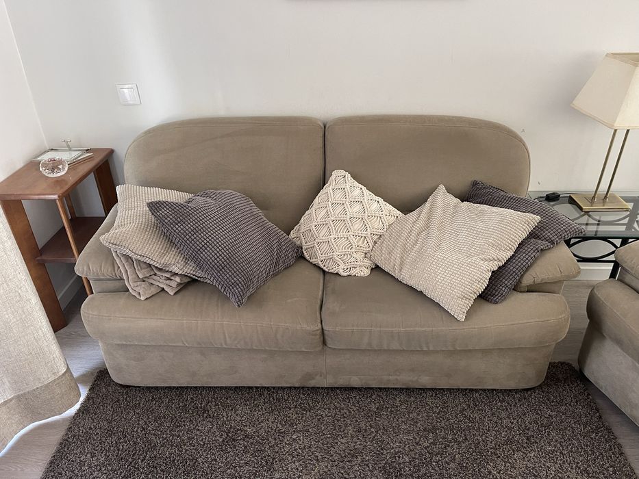 Conjunto de sofá cama e poltrona