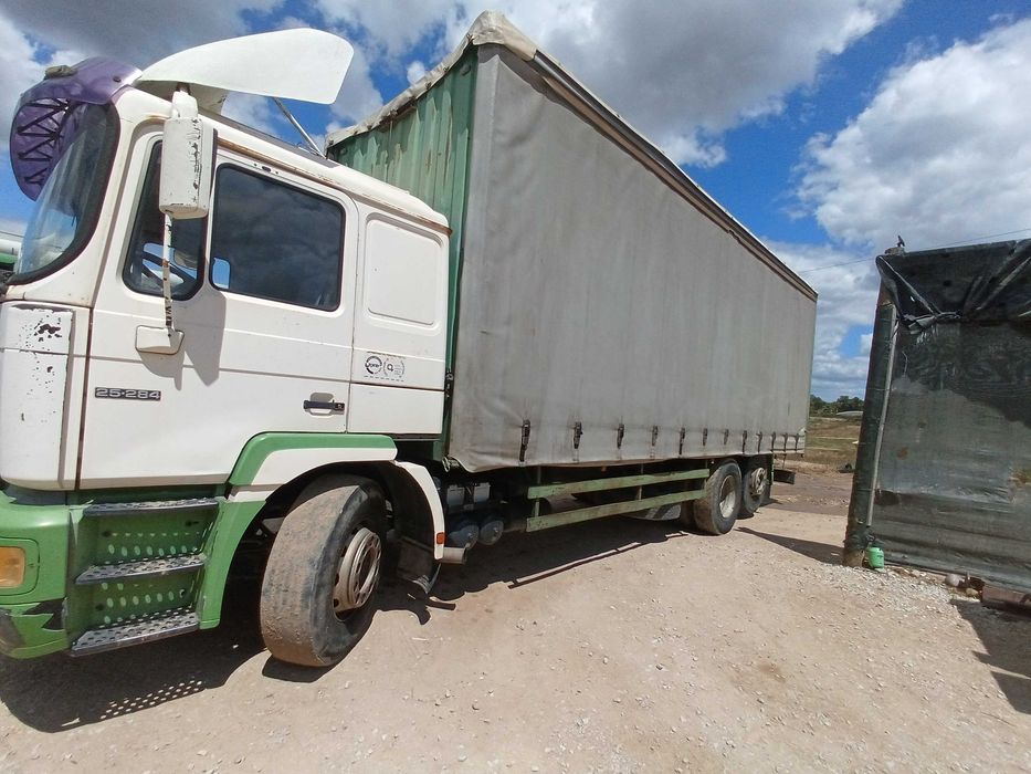 MAN 25.284 – Ano 2000 – 293 681 km