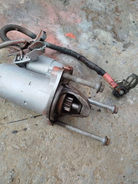 Стартер на автомобіль