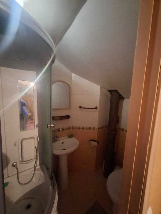 Продаж готелю з власною територією