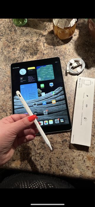 Tablet iPad Apple PRO - WiFi + SIM - NOWY RYSIK - Touch ID - Procreate