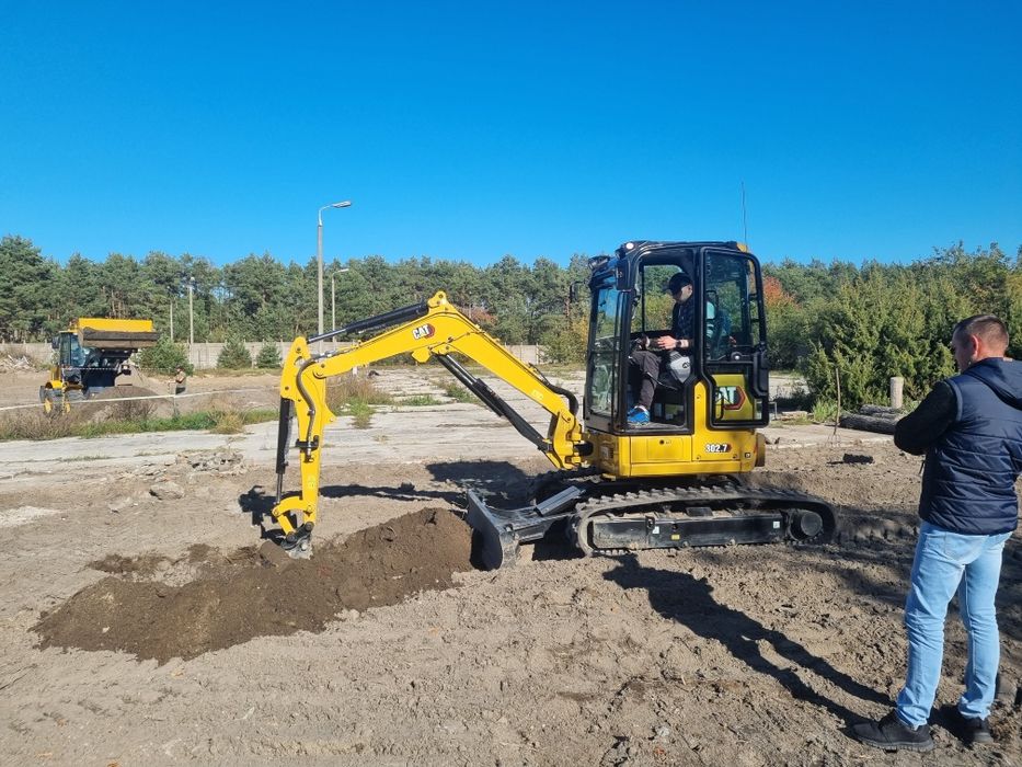 Usługi-Wynajem koparkoładowarki koparki, walec ładowarki teleskopowe