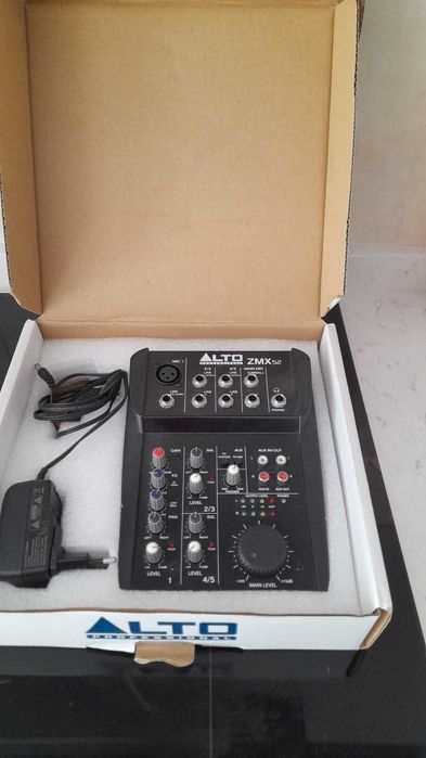 Pack Completo Baixo Elétrico + Amplificador + Mesa e Acessórios