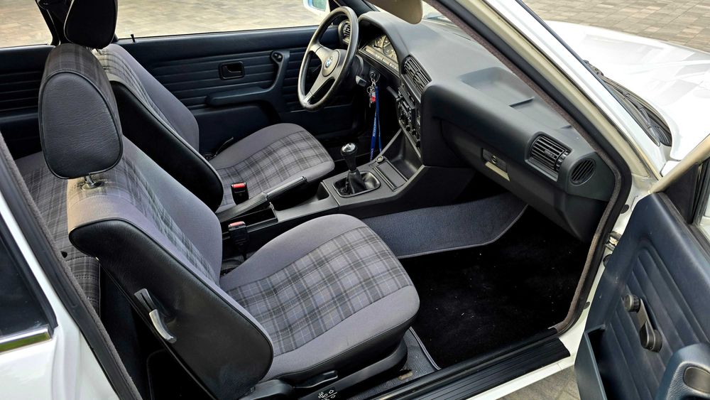 Bmw e30 coupe 318i