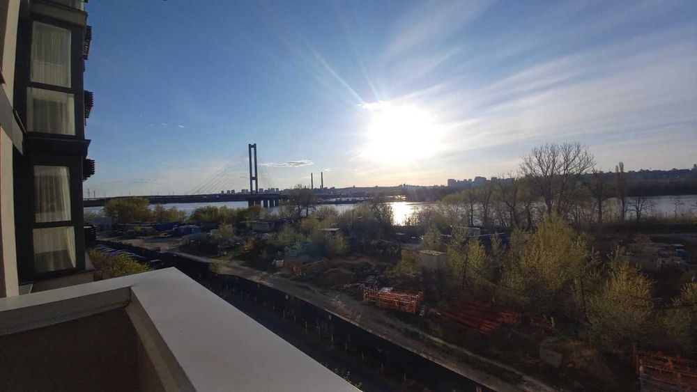 Продаж 1кім квартири 43кв.м. 4-й поверх ЖК Зарічний, паркінг, метро Славутич