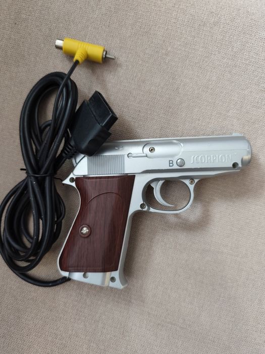 Pistolet do PS2 Scorpion