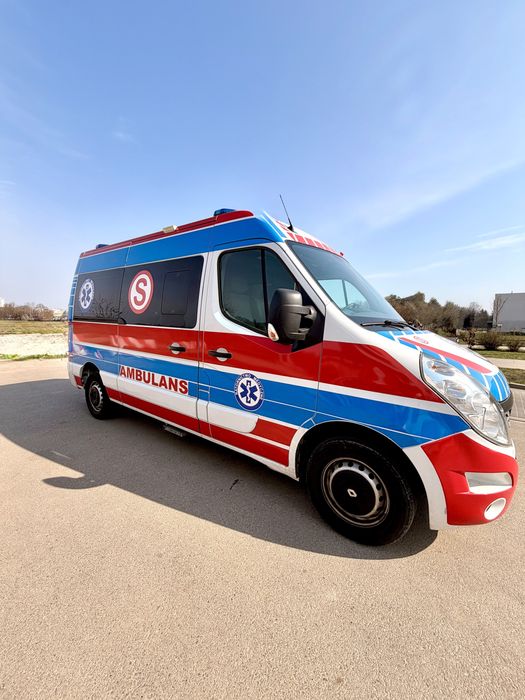 Ambulans Karetka Renault Master