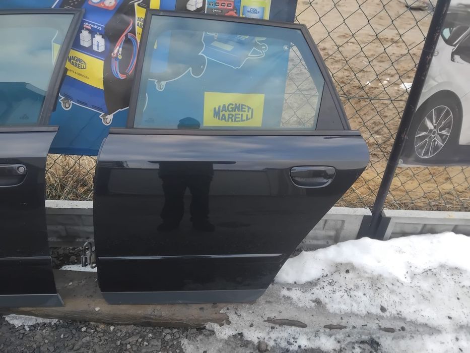 Poszycie drzwi lewe lewy tył tylne Audi A4 B6 lz9w