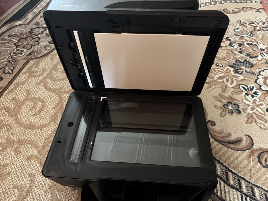 Продам принтер HP OfficeJet Pro 8500