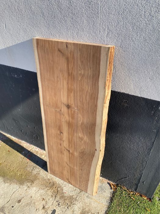 Tábua de madeira maciça 80×40 cm.