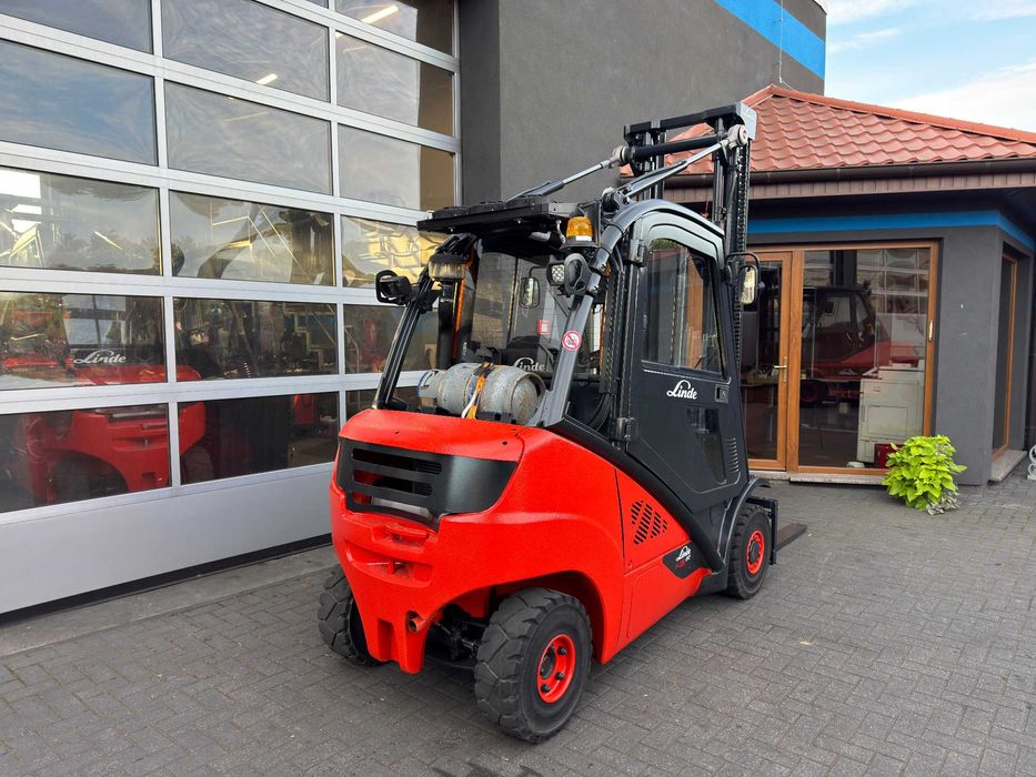 Wózek widłowy Linde H25T-02 2019 rok  7910 h kabina 944