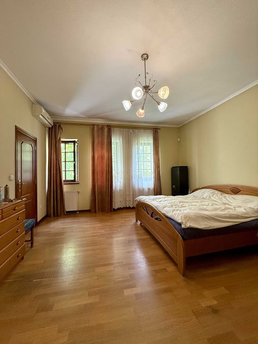 Продаж заміський будинок 450м2 15 сот.землі Брюховичі р-н рест. Байка