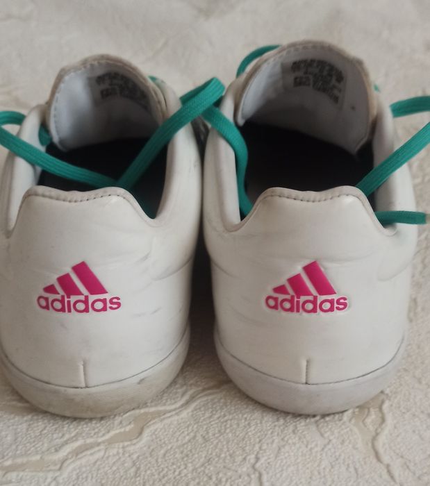 Футзалки Adidas 33 р.