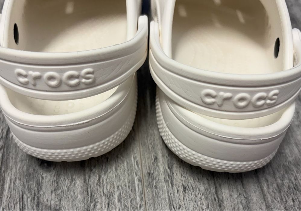 Crocs C13 z przypinkami Sanrio