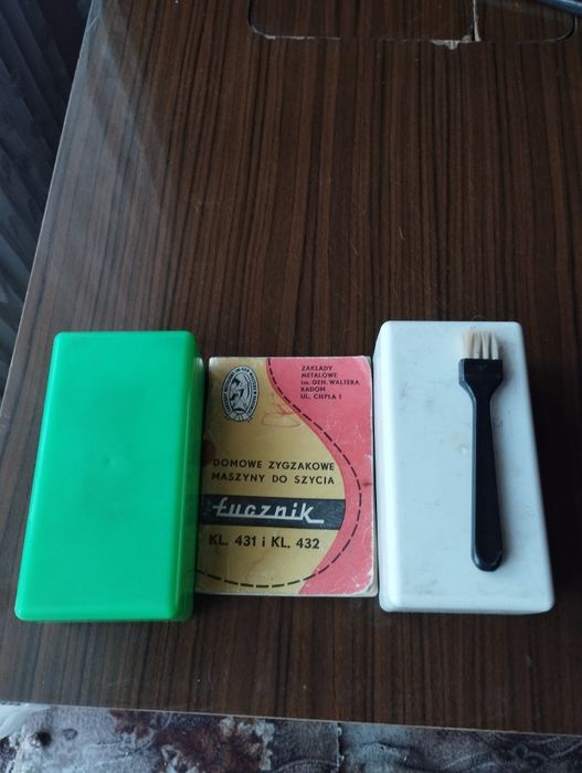 Maszyna do szycia łucznik lata 70 .