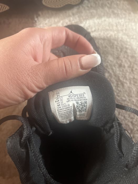 Продам кросівки JORDAN фірминні 35 розміру