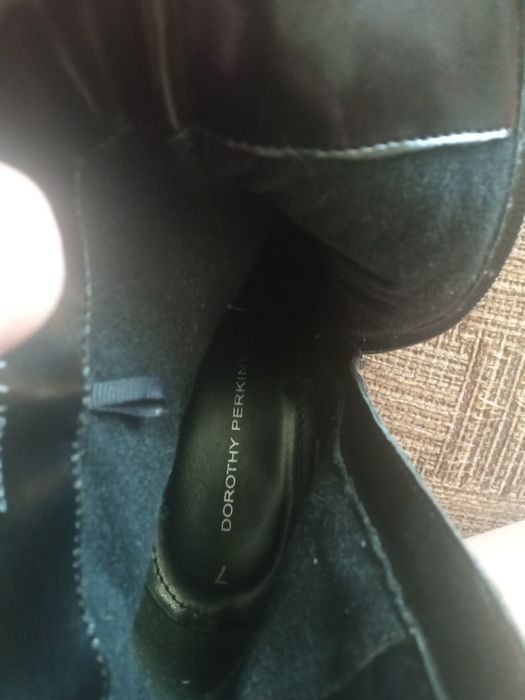 Продам осінні ботіночки