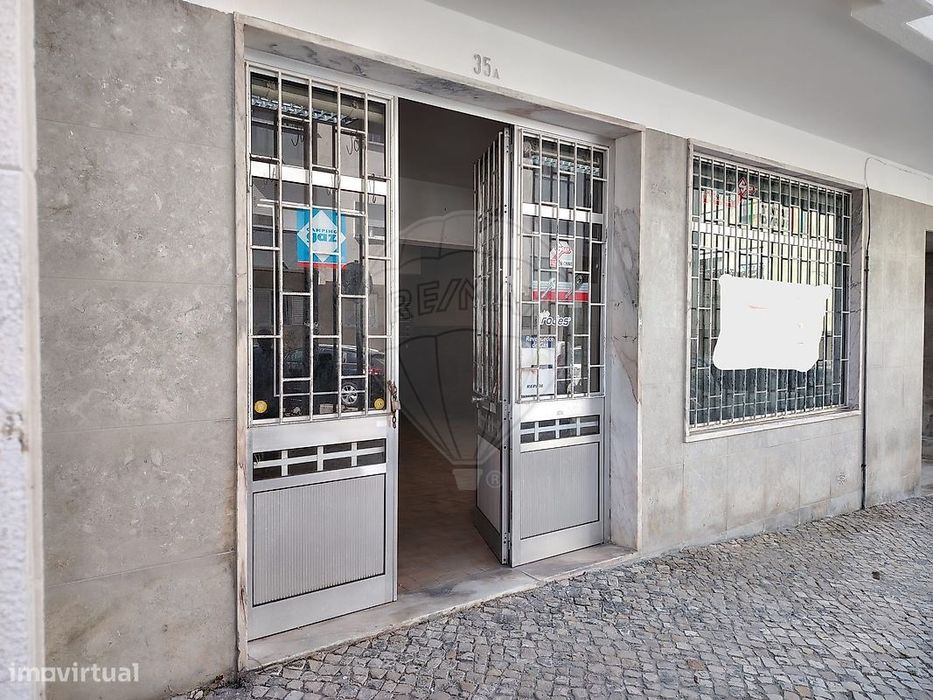Loja  para venda — Alverca Do Ribatejo E Sobralinho, Lisboa