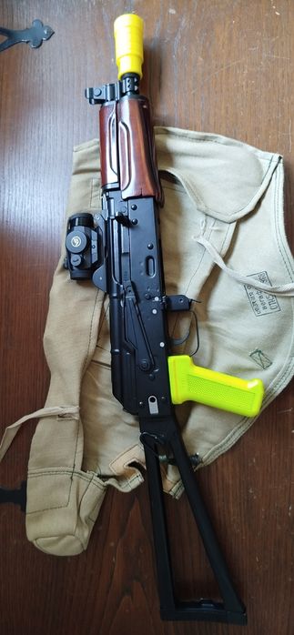 Airsoft VFC AKS-74U GBBR + 4 Mags Gás