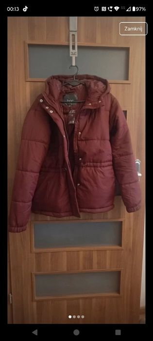 Nowa kurtka z kapturem 38