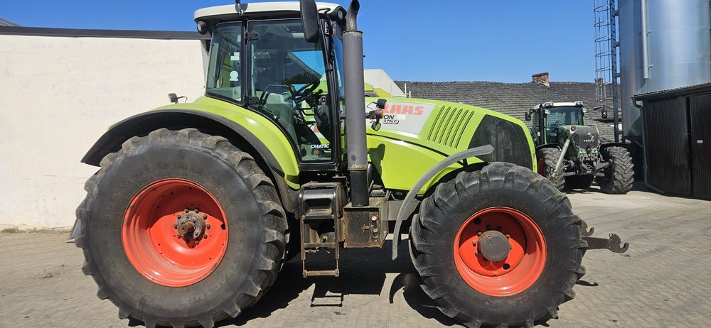 Ciagnik claas Axion 820