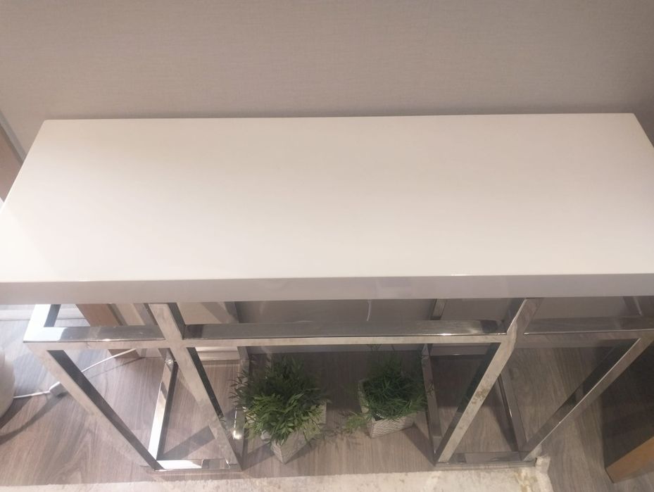 Consola moderna loja de decoração
