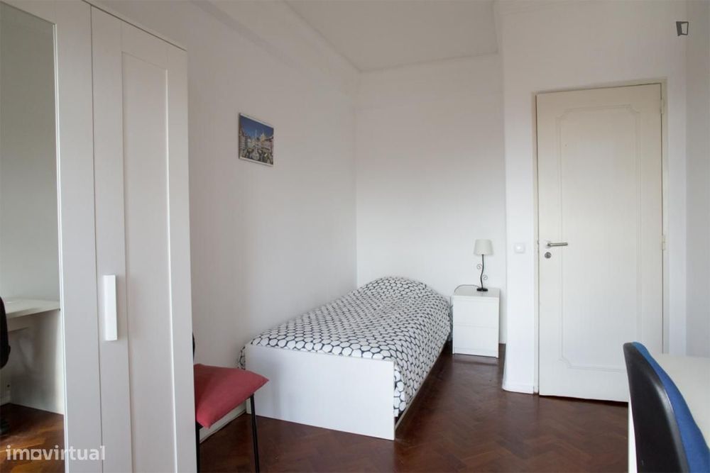 Quarto - localizado em Penha de França Lisbon