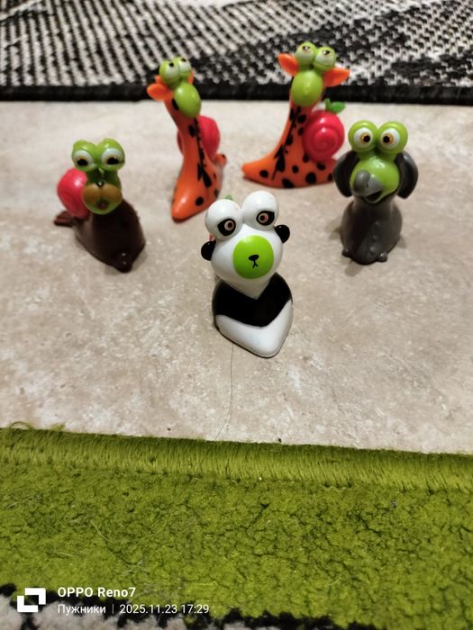 Равлик Боб фігурки